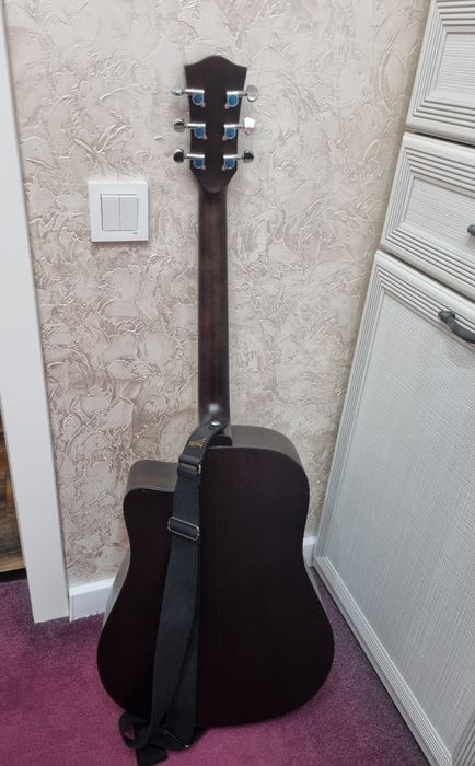 Продам новую гитару