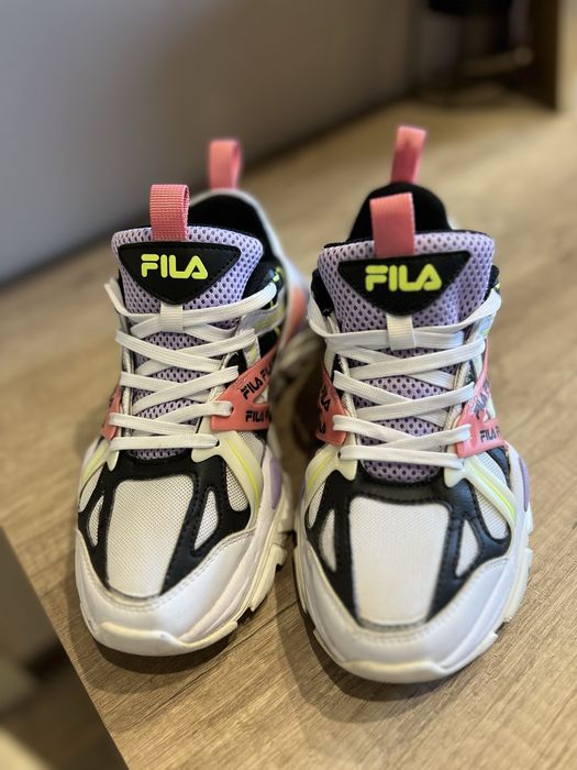 Спортни обувки FILA ELECTROVE 2