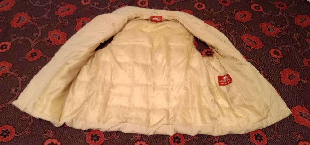 Жилетка 500тг,теплая.