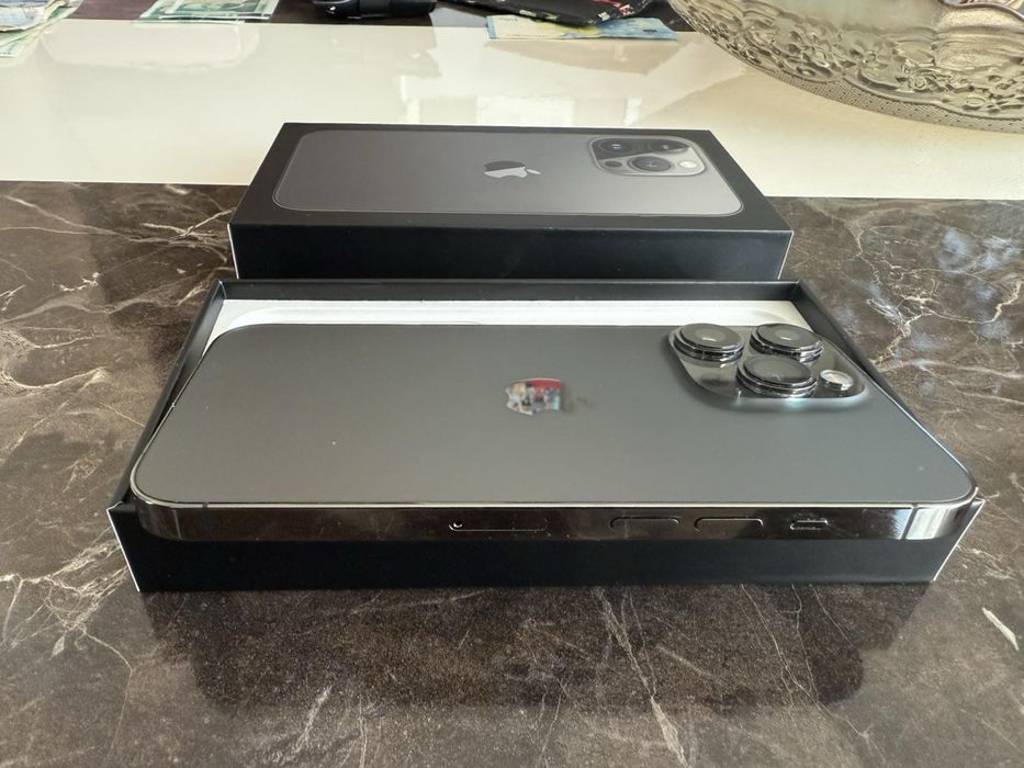 iPhone 13 pro - като нов