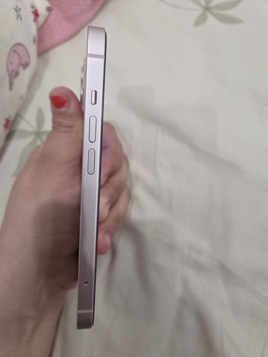 Айфон 13 розовый