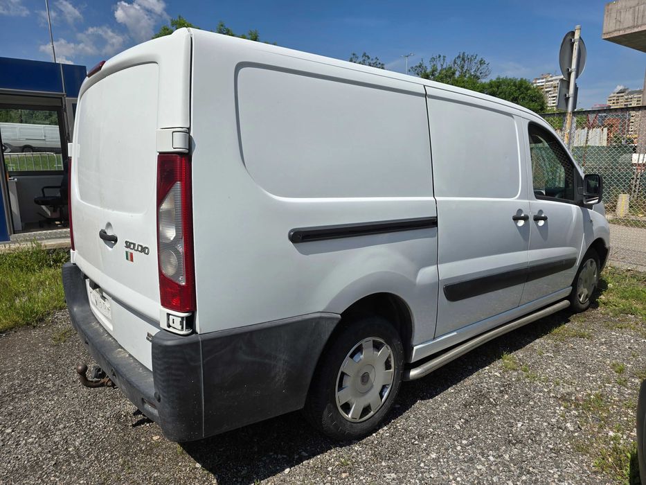 Товарен бус под наем Fiat Scudo дълга база с теглич 40 Евро на ден