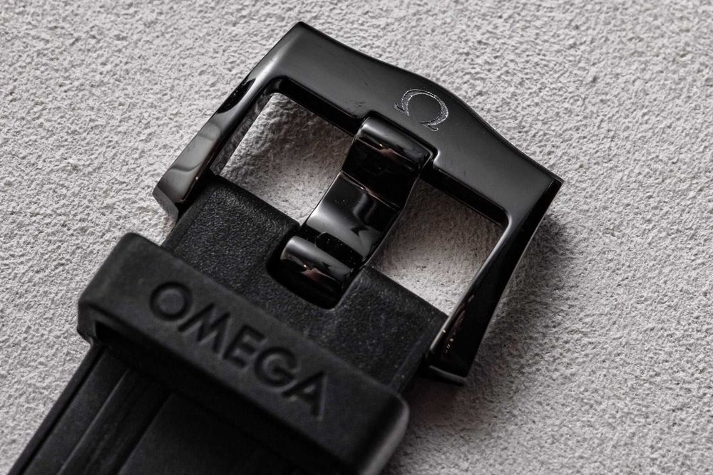 Часовник Omega - Seamaster Diver Full Black 300M Co-Axial