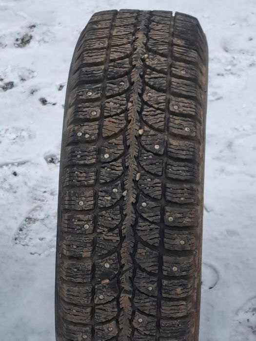 Продам шина на 15