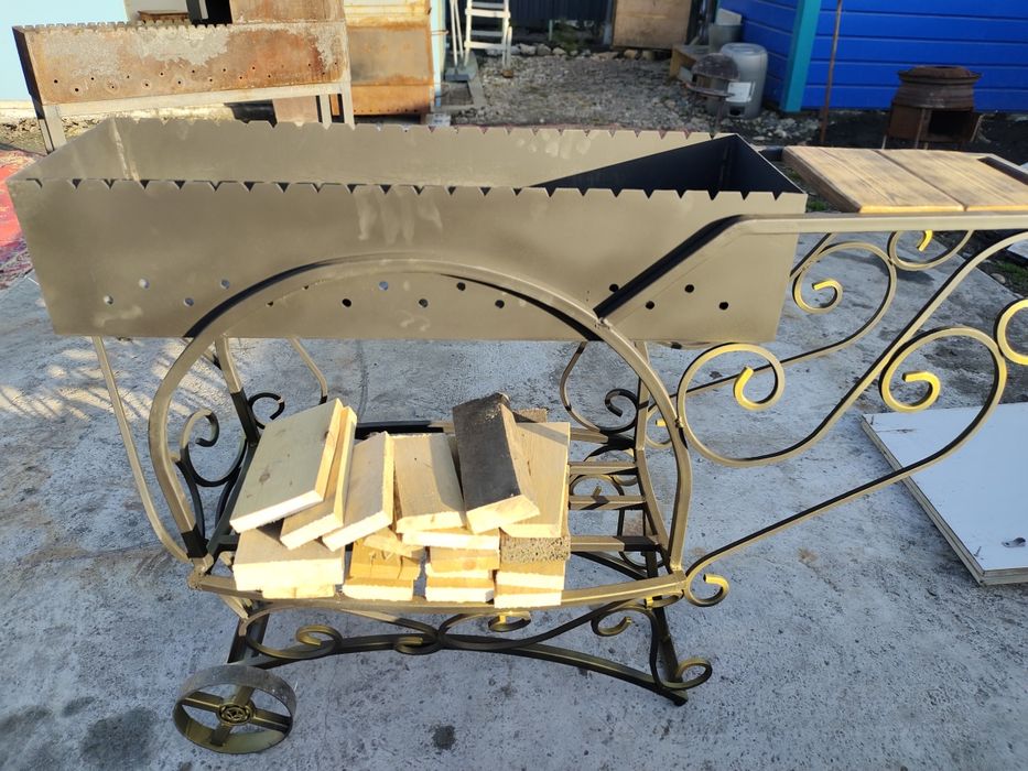 Продам мангал новый