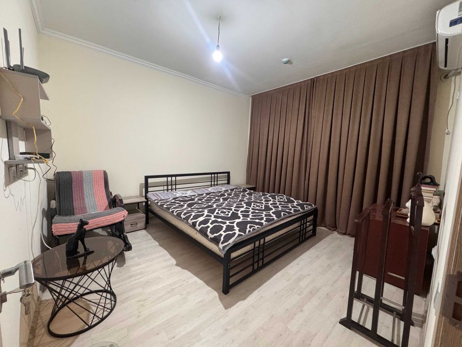 Срочно продаю свою 2-комнатую квартиру в новостройке около м. Дустлик