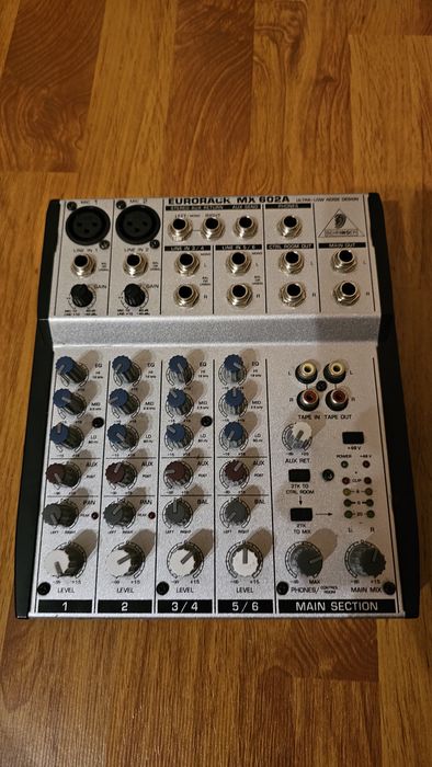Mixer Behringer MX602A