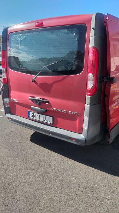 Vând Opel Vivaro