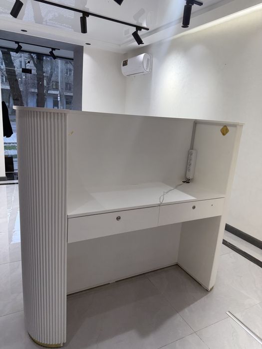 Кассовая стойкая идеальная