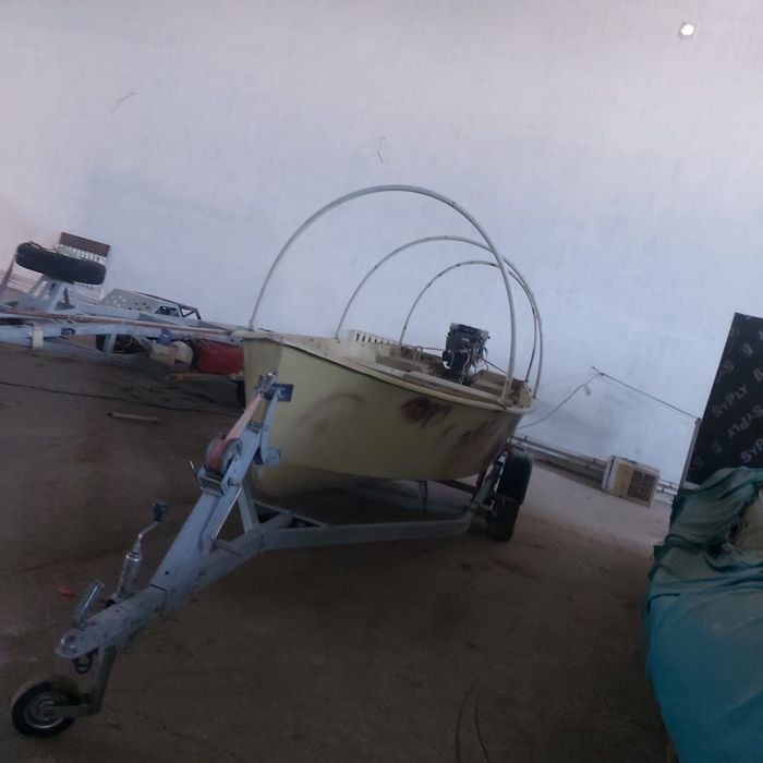 катер моторный ! с прицепом !