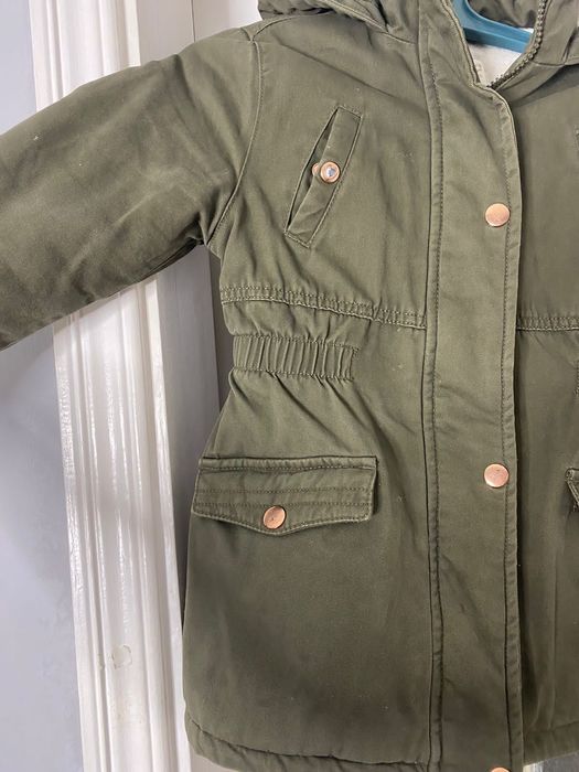 Продам детскую куртку