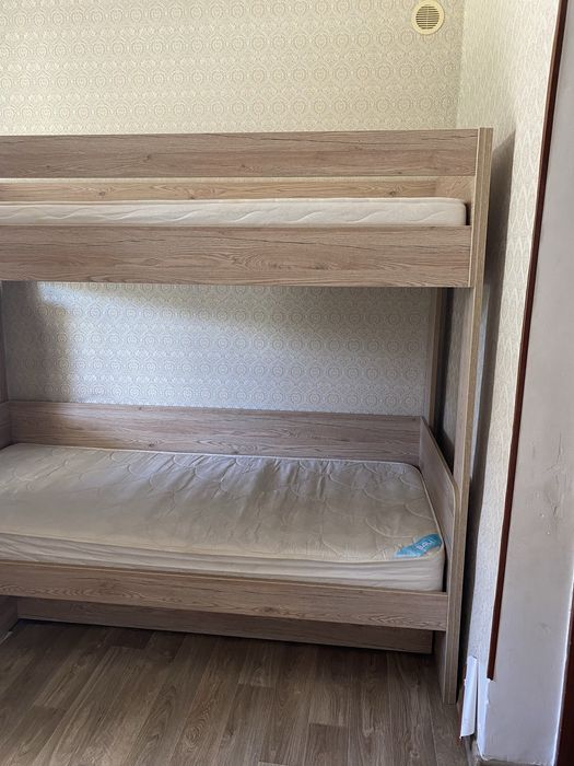 Продам двухярусную кровать