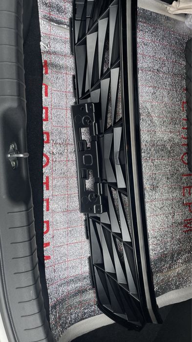 Решетка радиатора Елантра 2024