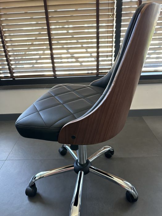 Стол на колелца Boston  с 24 м гаранция и безплатна доставка до офис