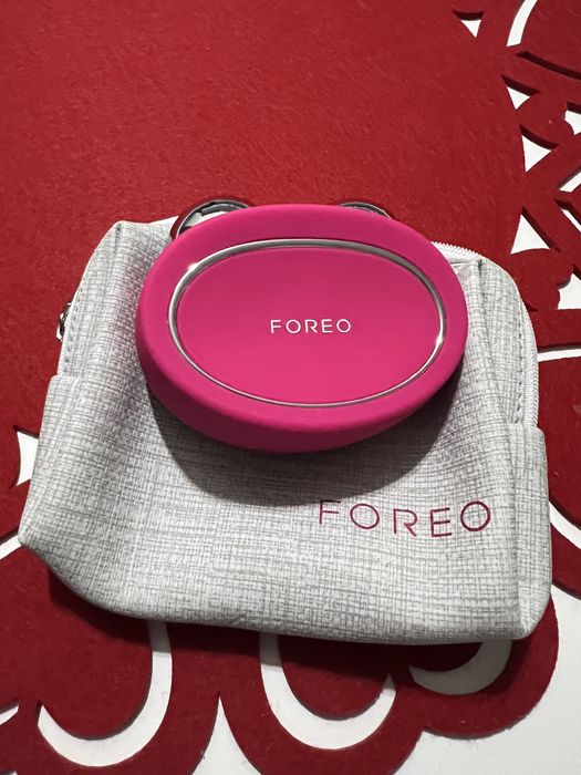 Foreo bear Fucsia dispozitiv cu microcurent