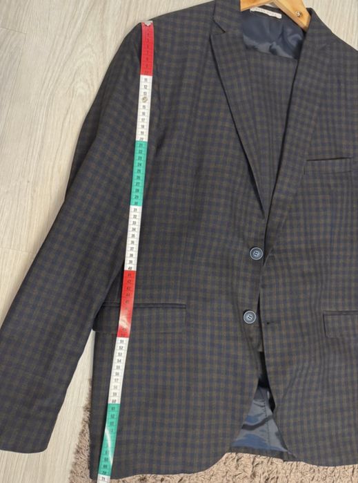 Costum barbatesc cu patratele