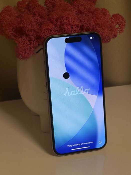 *Iphone 15  Pro*