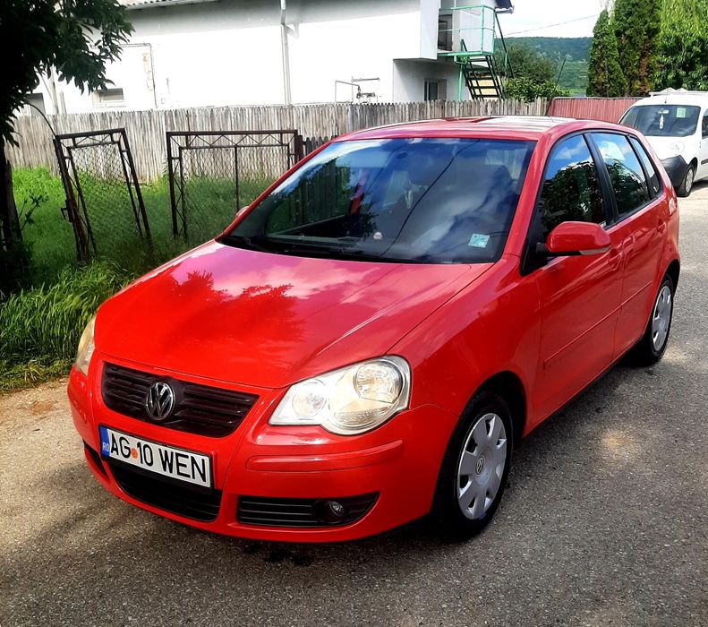 VOLKSWAGEN Polo