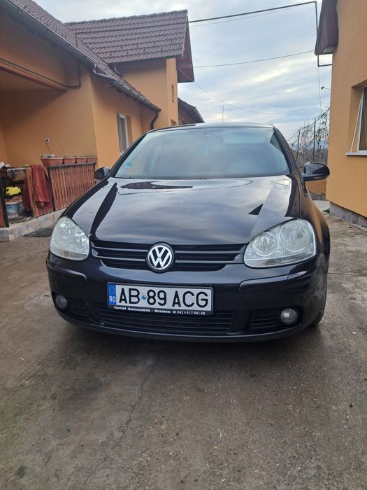 Vând  VW Golf 5..