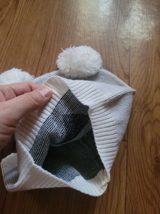 Шапки вязанные "Панда"