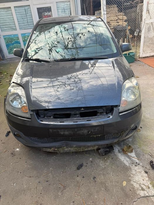 Vindem piese rezultate din dezmembrarea unui Ford Fiesta
