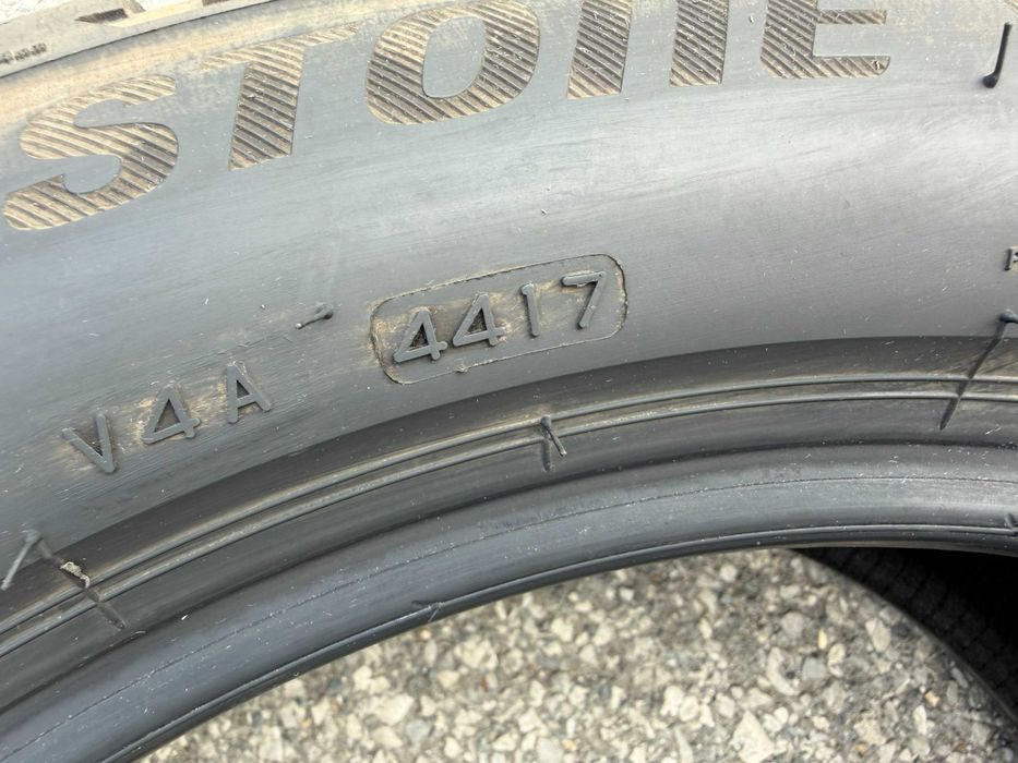 4бр. зимни Ггуми BRIDGESTONE  225/50/17 с ДОТ 44/2017