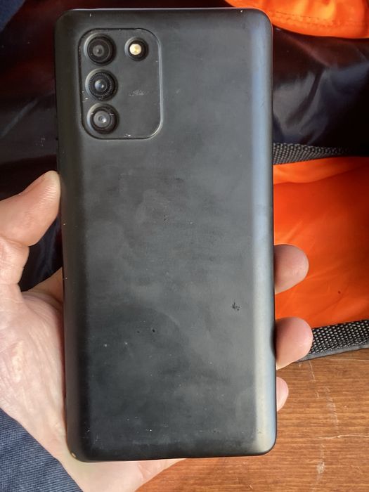 продам смартфон самсунг s10 lite