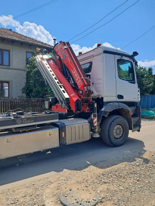Camion cu macara si sistem container!