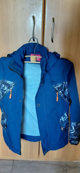 Продам куртки для мальчиков