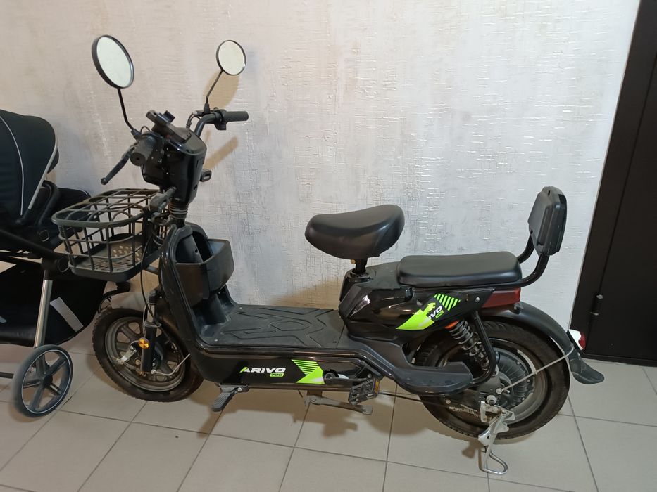 Продам скутер срочно
