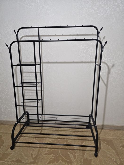 Тумба под ТВ и вешалка напольная