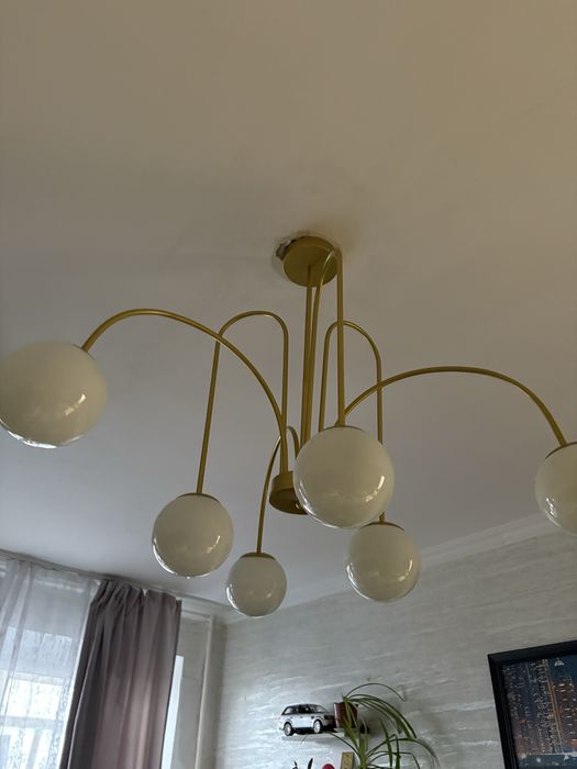 Продам люстру 6 лампочек g9 13w