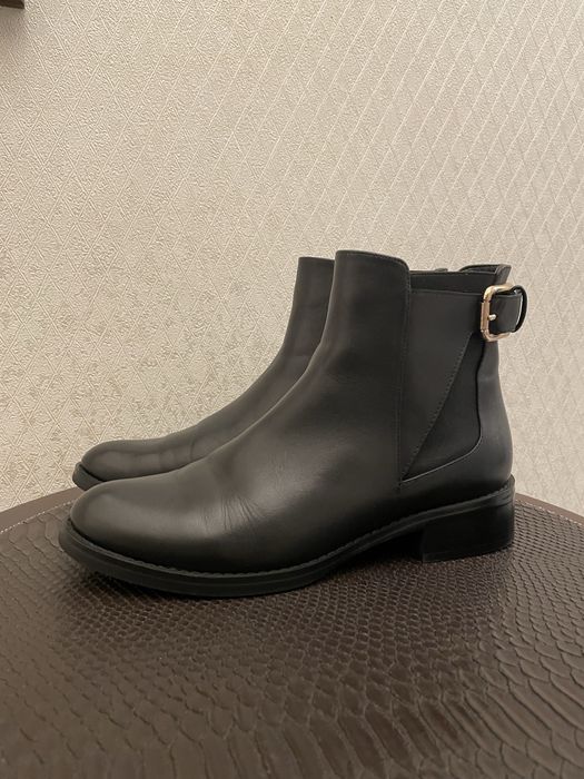 Женские кожаные ботинки Basconi