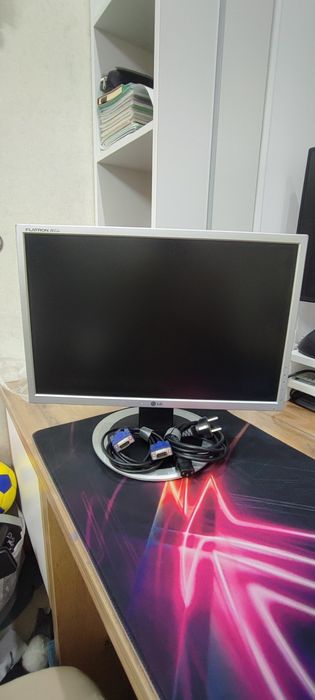 Продам монитор LG