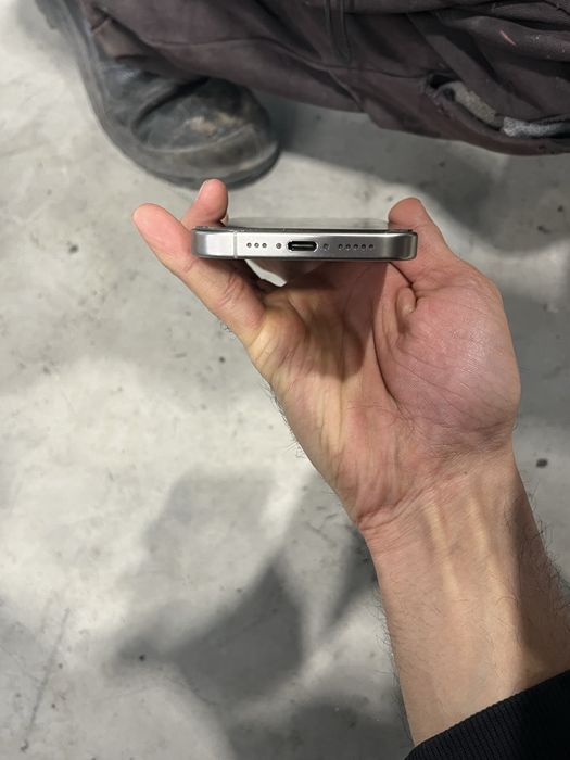 Iphone 15 pro 128gb