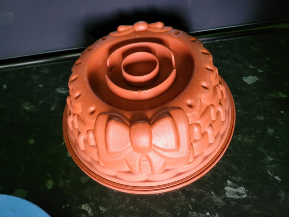 Форми за кекс силиконови 10лв