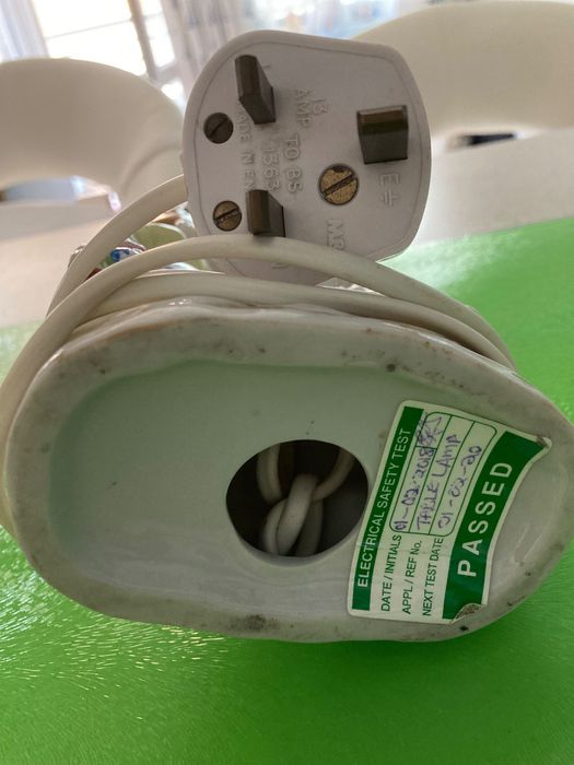 Нощна / настолна  лампа