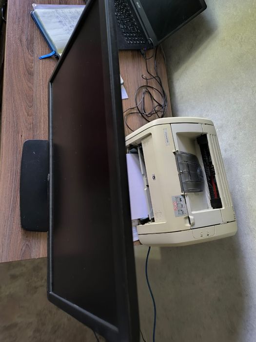 Монитор HP в отличном состоянии