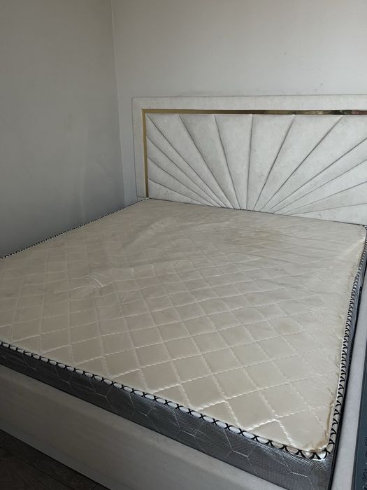 Кровать и шкаф б/у