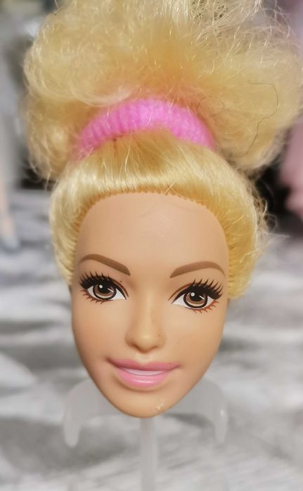 Изгодно - лотове глави на кукли Barbie bie