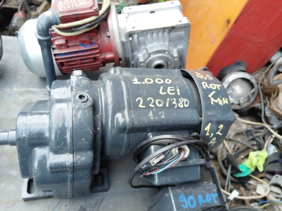 Reductor cu motor 8 rotații