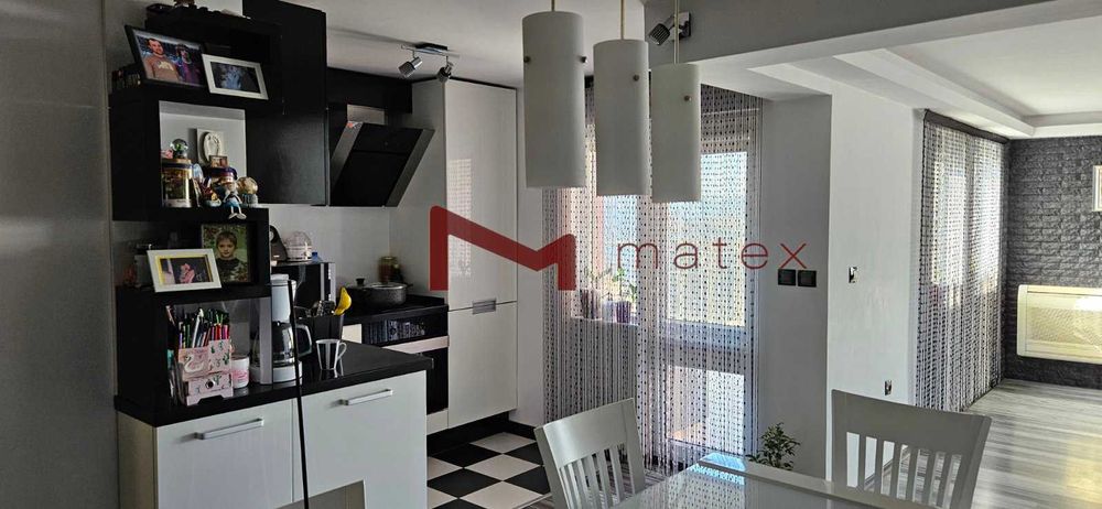 Просторен Многостаен Апартамент на отлична локация-Кателиев