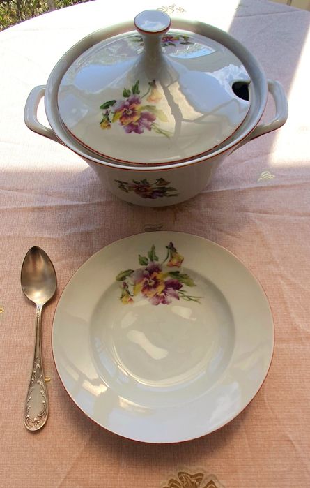 Порцеланова посуда  от 70-те и 80-те