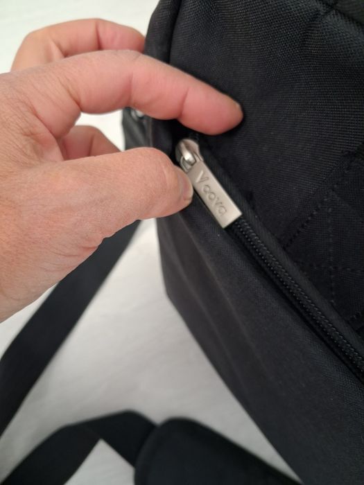 Vand Geanta Laptop Voova Unisex Stare impecabila