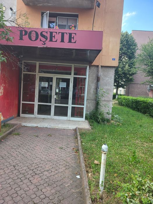 Vand spatiu comercial