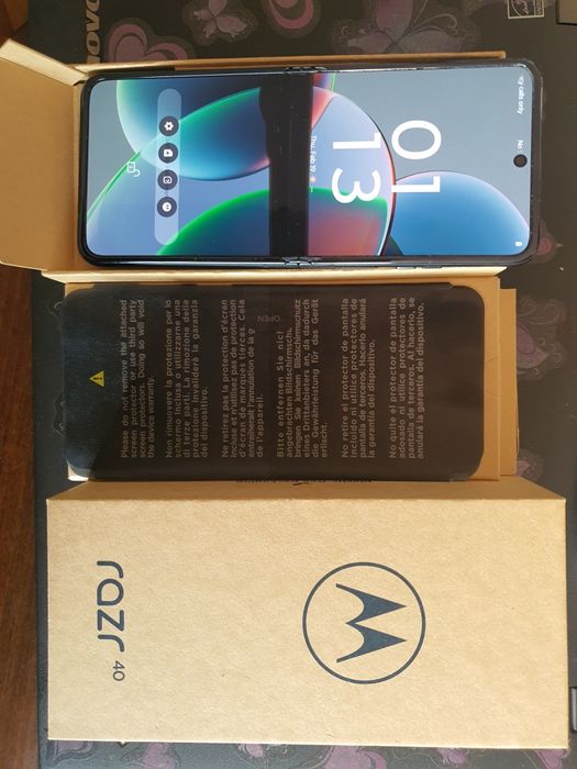 Motorola razr 40