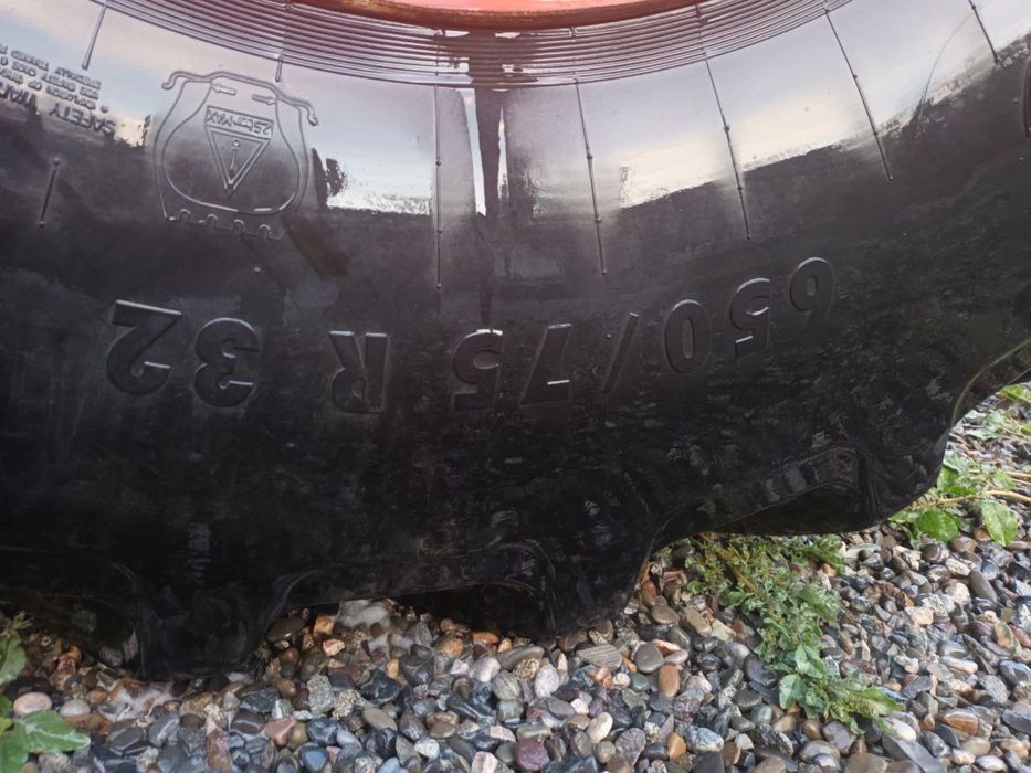 Шина для ягувар