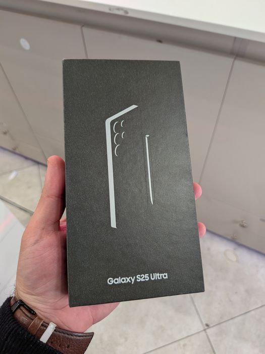 Samsung Galaxy S25 Ultra 5G 512GB 12GB RAM Full Box NOU  Garanție !