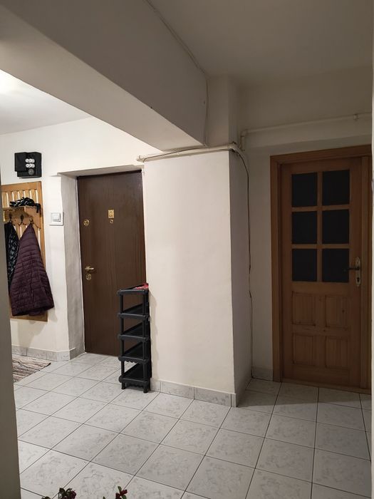 Proprietar, vând apartament 3 camere, zona centrală !