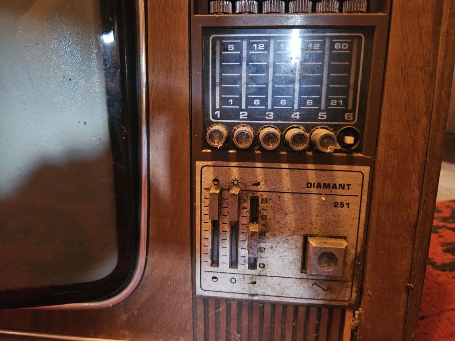 Televizor Diamant 251 anii 70-80
